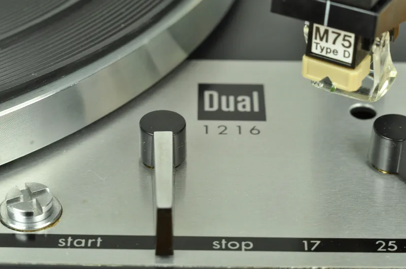 Gramofon Dual