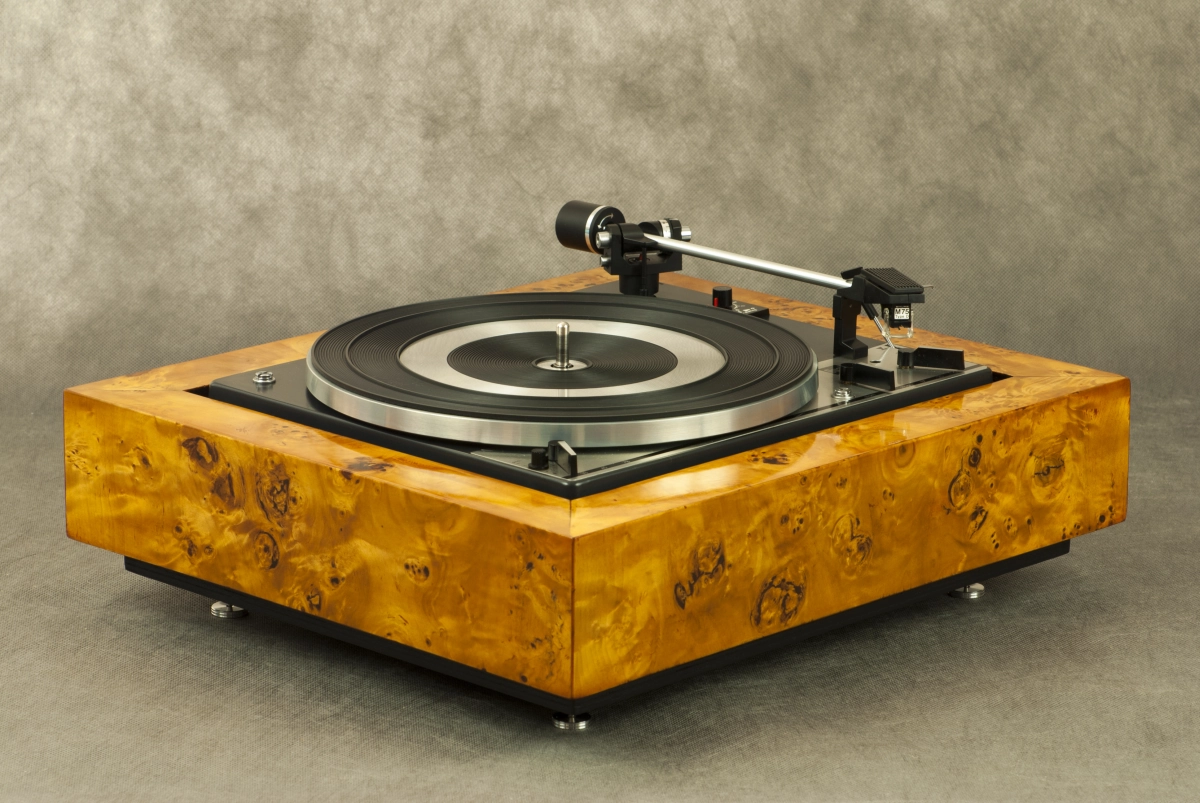 Gramofon Dual 1216, fornir brzoza czeczot
