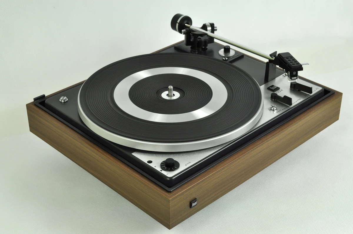 Dual 1224 original plinth